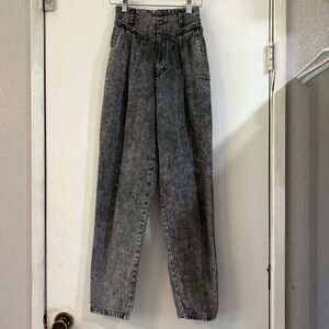 American Vintage Acid Wash Gray Black Pleated Jeans High Waisted Mom Tiny Waist